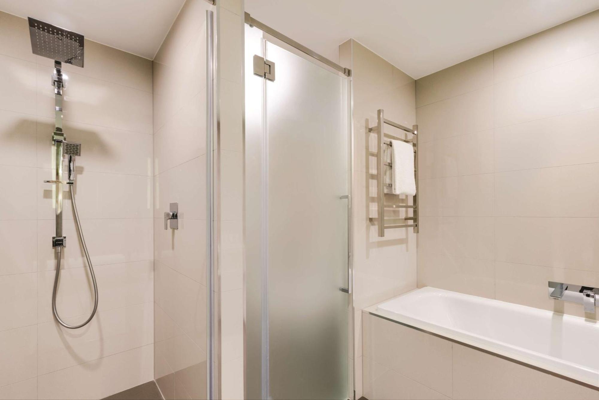Vibe Hotel Subiaco パース エクステリア 写真